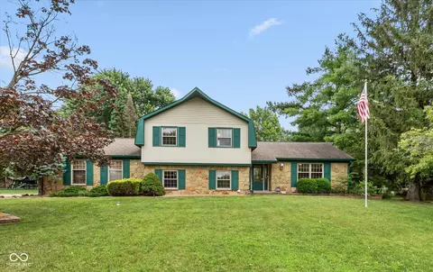 5981 Oak Hill W Dr, Plainfield, IN 46168