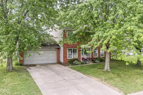 3076 Brixton Dr, Greenwood, IN 46142