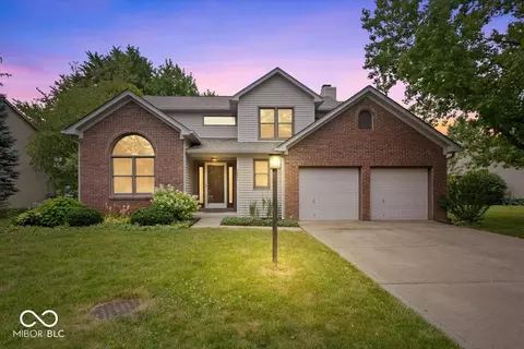 7571 Meadow Ridge Dr, Fishers, IN 46038
