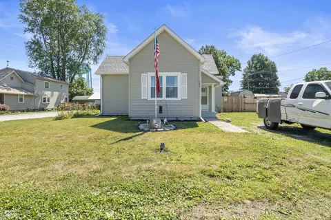 505 N 13th St, Elwood, IN 46036