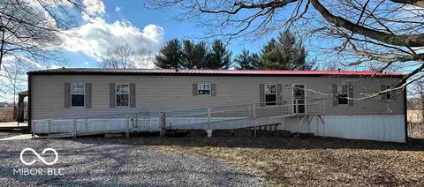 4083 Leesville Rd, Bedford, IN 47421