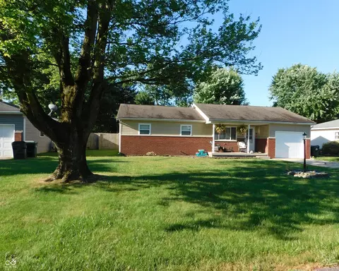 611 W 9th St, Greensburg, IN 47240