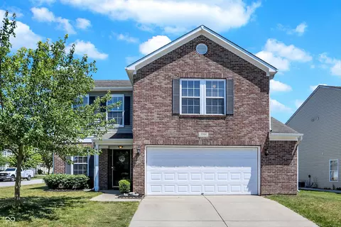 5560 Floating Leaf Dr, Indianapolis, IN 46237