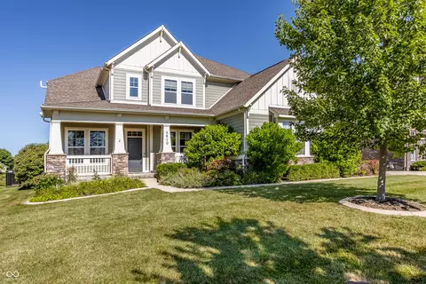 3810 Hearthstone Dr, Zionsville, IN 46077