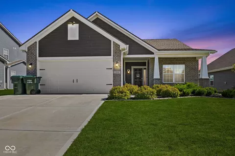2359 Terra Cotta Dr, Greenfield, IN 46140