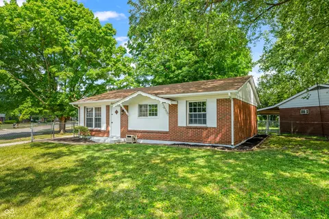 2605 12th St, Columbus, IN 47201