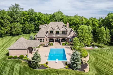 1105 W 136th St, Carmel, IN 46032