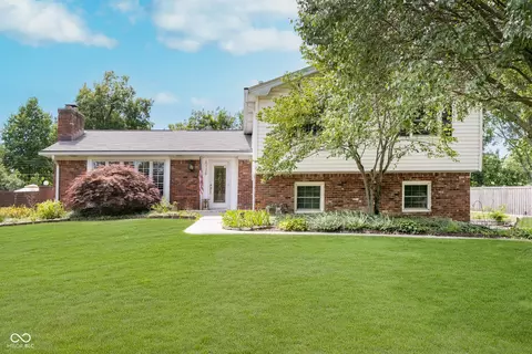 6736 Farmleigh Dr, Indianapolis, IN 46220