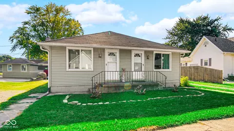 413-415 S Main St, Lapel, IN 46051