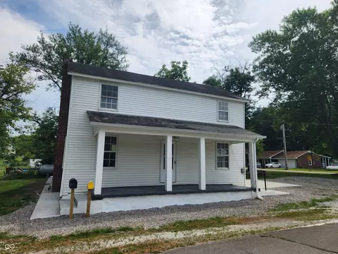 15885 E Main St, Columbus, IN 47203
