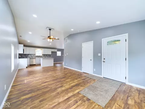 311 Laurel St, Pendleton, IN 46064 photo 5