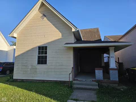 211 E North St, Greenfield, IN 46140