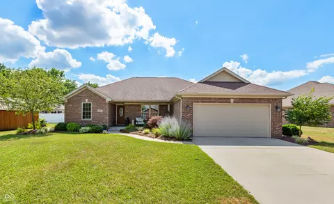 1777 Sams Cir, Seymour, IN 47274