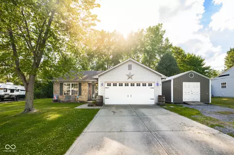 101 Coralbury Ct, Mooresville, IN 46158