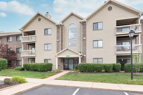8750 Yardley Ct #202, Indianapolis, IN 46268