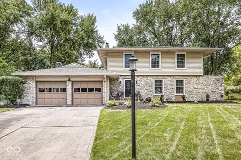 8326 Trace Cir, Indianapolis, IN 46260