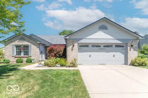 249 Pineview Dr, Mooresville, IN 46158