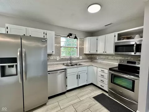 5226 Palisade Way, Indianapolis, IN 46237