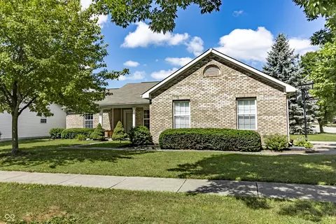 15211 Winning Colors Dr, Noblesville, IN 46060