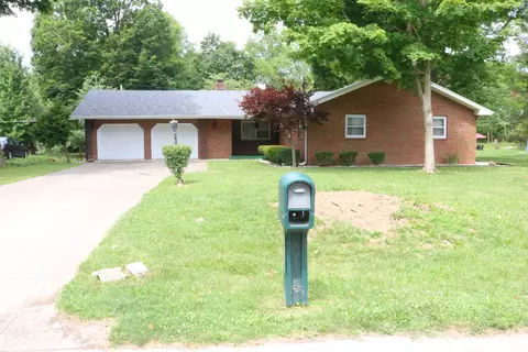 903 Yorkshire Dr, Anderson, IN 46012