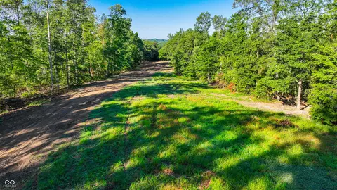 3993 Hoover Rd, Nashville, IN 47448