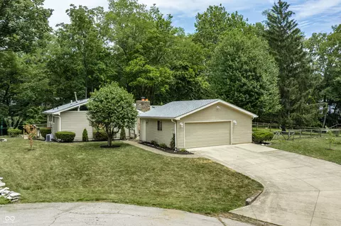 350 Bayshore Dr, Cicero, IN 46034