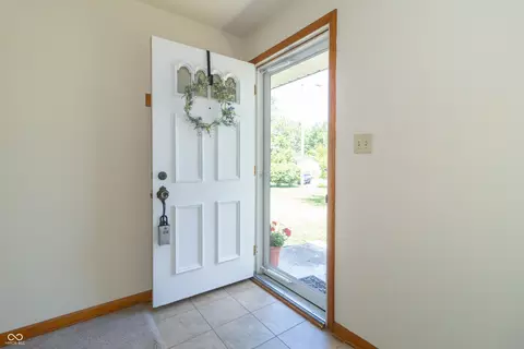 1001 Crescent Dr, New Castle, IN 47362 photo 3
