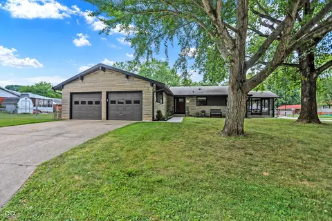 3310 Heritage Rd, Columbus, IN 47203