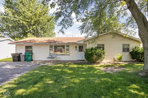 10094 Edgewood Rd, Brownsburg, IN 46112