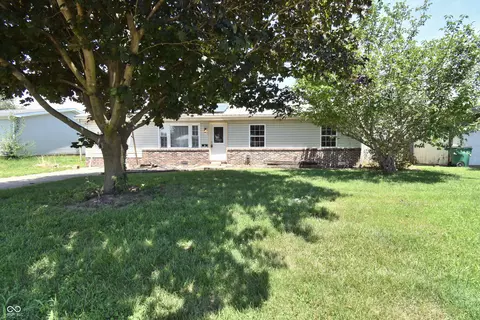 160 Tulip Dr, Martinsville, IN 46151