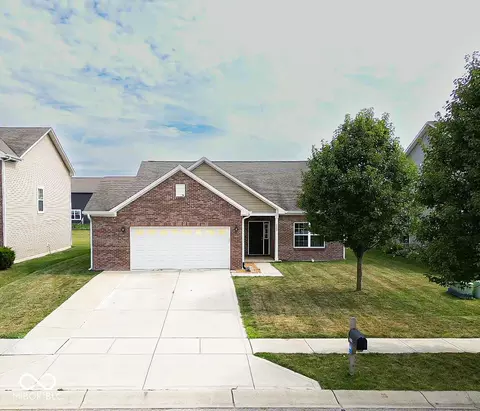 5633 Battersea Ln, Plainfield, IN 46168