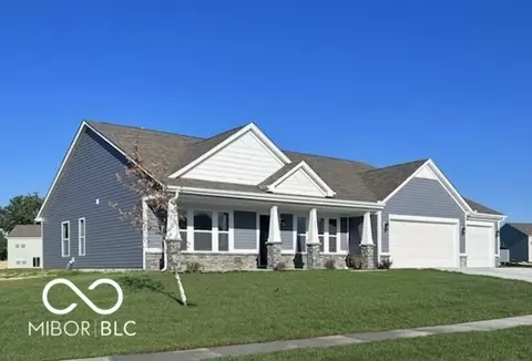 222 Maggie Ln, Batesville, IN 47006
