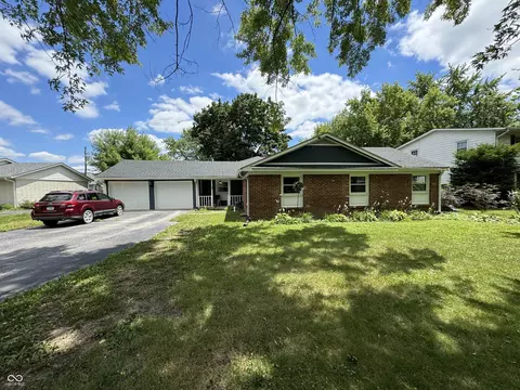 25 N Dawn Dr, Franklin, IN 46131