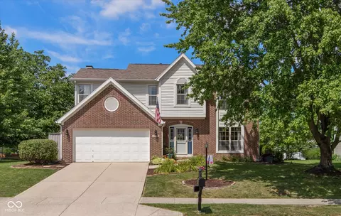 13246 Knoll Rdg, Fishers, IN 46038