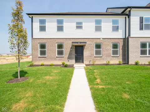 6264 Cascades Dr, Whitestown, IN 46075