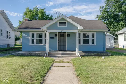 811 E 31st St, Anderson, IN 46016