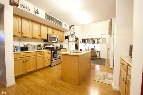 Kitchen - 9260 E 25th St, Columbus, IN 47203 photo 2 of 2