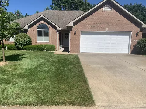 3197 Liberty Ln, Columbus, IN 47203