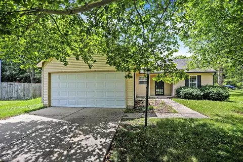 4526 Woodland Dr, Indianapolis, IN 46254