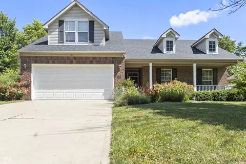 1124 Woodgate Blvd, Greenwood, IN 46143