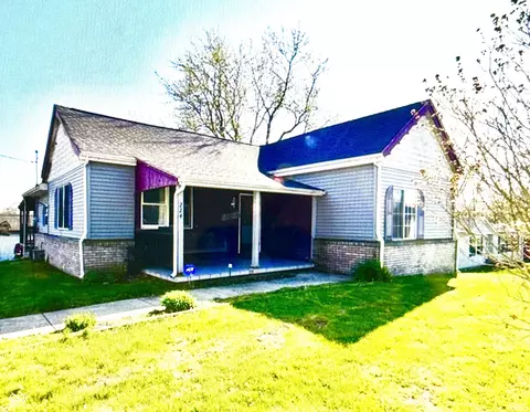 224 E South St, Bainbridge, IN 46105