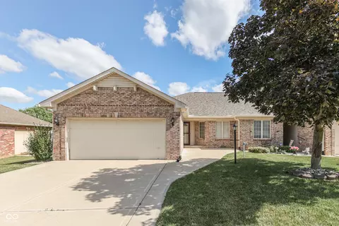 556 Silver Fox Ct, Indianapolis, IN 46217