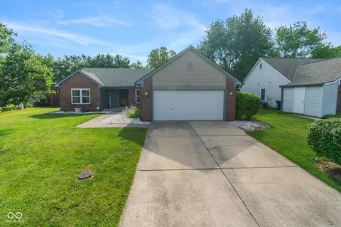 7351 Cobblestone E Dr, Indianapolis, IN 46236
