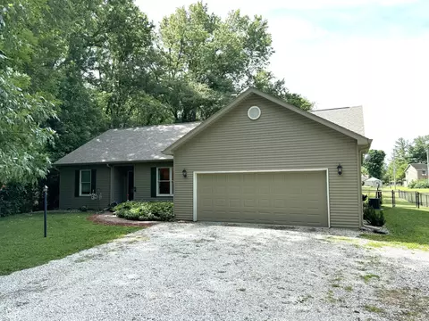 1395 W Deer Clf Dr, Crawfordsville, IN 47933