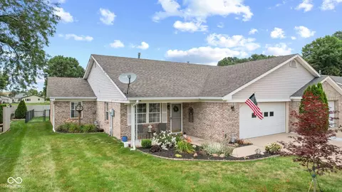 634 Cresthaven Dr, Indianapolis, IN 46217