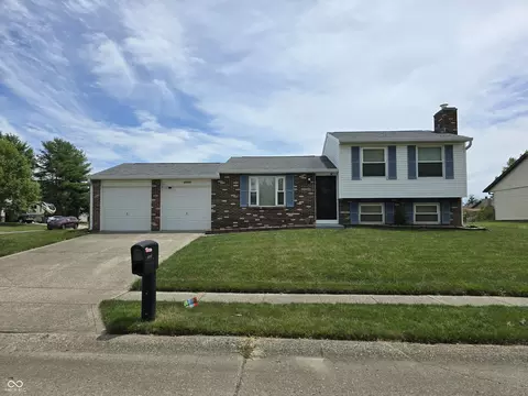 7503 Ardwell Dr, Indianapolis, IN 46237