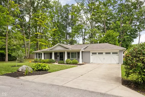 680 Academy Dr, Zionsville, IN 46077
