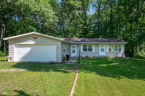940 Walnut Grove Rd, Martinsville, IN 46151