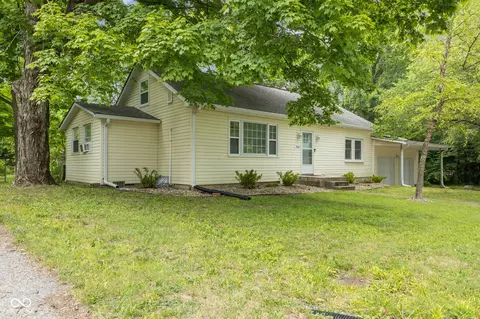 7634 N Center St, Mccordsville, IN 46055