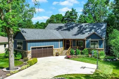 410 W 73rd St, Indianapolis, IN 46260
